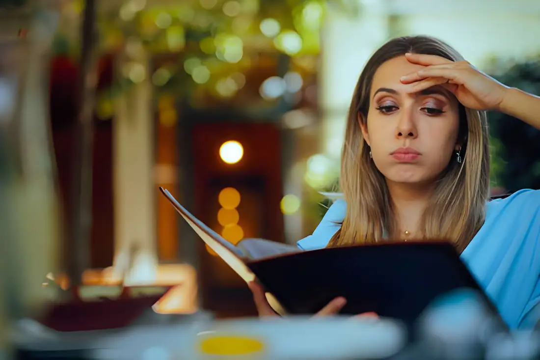 راهنمای کامل تغذیه افراد دیابتی در بیرون از خانه (انتخاب‌های سالم در رستوران و فست‌فود)